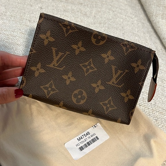 LV mini toiletry bag - Picture 7 of 7